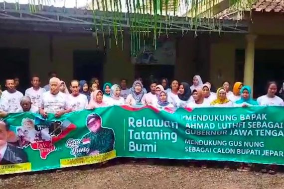 Ribuan Relawan Tataning Bumi Mendukung Irjen Ahmad Luthfi dan Gus Nurudin Amin - JPNN.COM