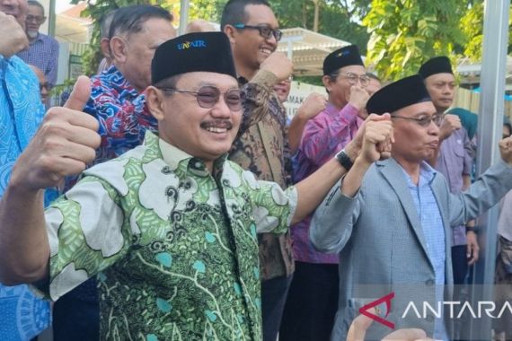 Rektor Unair Membatalkan Pemberhentian Prof Bus dari Jabatan Dekan FK - JPNN.COM