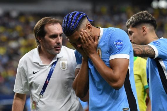 Uruguay vs Kolombia: Ronald Araujo Dipastikan Absen - JPNN.COM