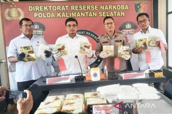 Fredy Pratama Masih Bebas, Jaringannya Memasok 20 Kg Sabu-Sabu ke Kalimantan - JPNN.COM