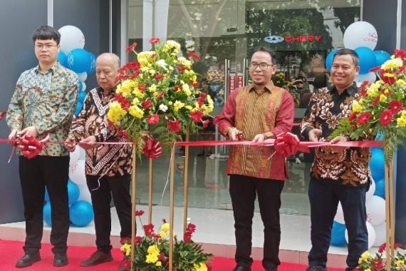 Perluas Jaringan Penjualan, Chery Sales Indonesia Buka Dealer ke-32 di Cempaka Putih - JPNN.COM