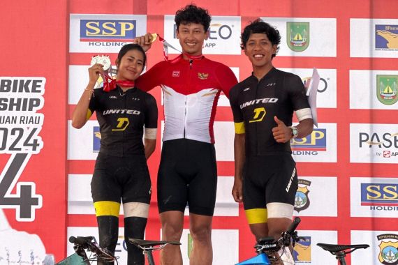 Atlet Balap Sepeda Tim United Bike Raih Juara di Kejurnas MTB dan BMX 2024 - JPNN.COM