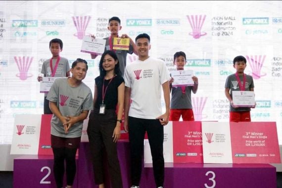 Keseruan di AEON Mall Indonesia Badminton Cup 2024, Siap-Siap Perebutan Juara Utama - JPNN.COM