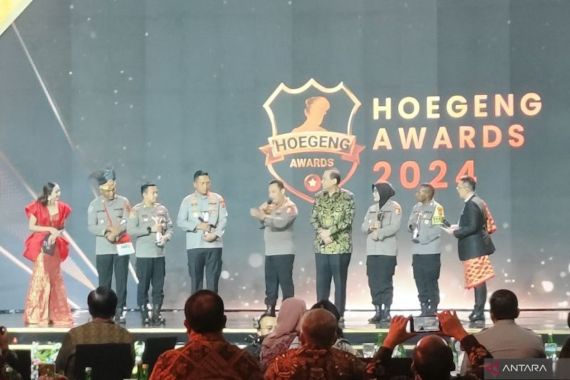 Kapolri: Hoegeng Awards 2024 jadi Motivasi Bagi Anggota Polri Terus Berkarya - JPNN.COM
