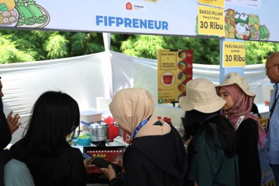 Mantap! Transaksi UMKM FIFGROUP Naik 58,42 Persen di FIFestival Street Food 2024 - JPNN.COM