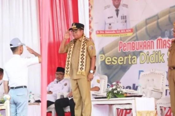 Pj Gubernur Lampung Samsudin Perintahkan Hindari Tiga Dosa Besar dalam Dunia Pendidikan - JPNN.COM