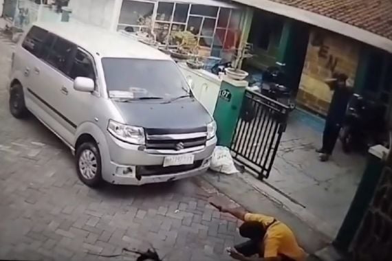Gerak Cepat, Polisi Tangkap Koboi Jalanan Penembak Kucing di Semarang - JPNN.COM
