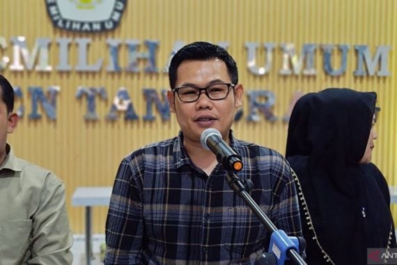 KPU Panggil Oknum PPK yang Kedapatan Pesta Miras di Tangerang - JPNN.COM