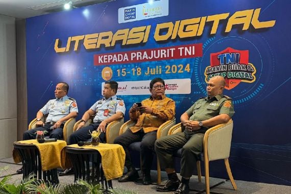 Pemahaman Literasi Digital Bentengi TNI dari Serangan Siber - JPNN.COM