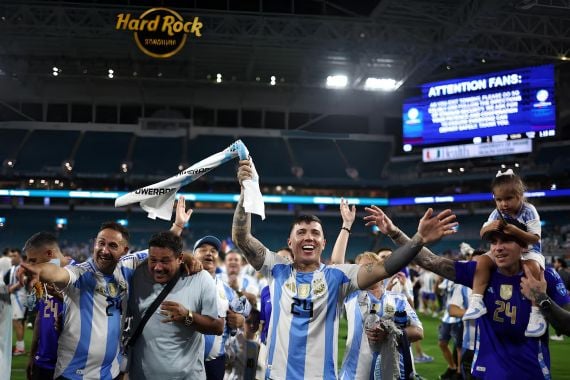 FIFA Turun Tangan Menyelidiki Nyanyian Rasis Pemain Argentina, Ada Sanksi? - JPNN.COM