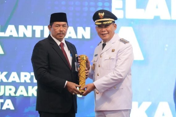 Teguh Prakosa Resmi jadi Wali Kota Surakarta, Pak Nana Membeberkan Prestasi Gibran - JPNN.COM