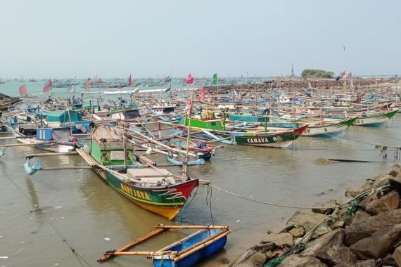 Pemkab Lebak Minta Nelayan Tradisional Waspada Gelombang Tinggi 4 Meter - JPNN.COM