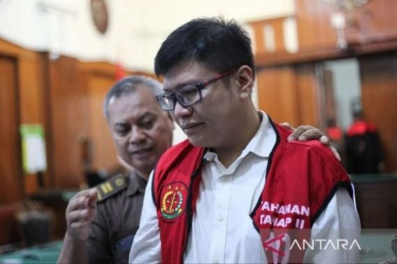 Ronald Tannur Anak Anggota DPR Divonis Bebas di Kasus Pembunuhan Dini Sera, Prof Basuki Bersuara - JPNN.COM