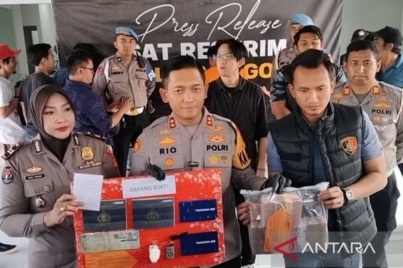 Peras ASN Pemkab Bogor, Pegawai KPK Gadungan Dapat Duit Sebegini Banyak - JPNN.COM