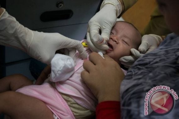 Vaksin Polio Bisa Timbulkan Kecacatan? Ini Kata Dokter - JPNN.COM