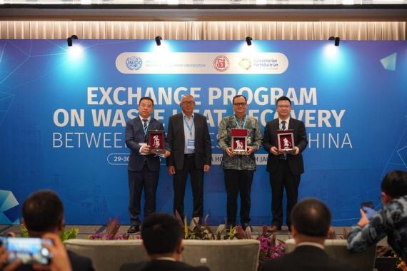 Industri Semen Indonesia & Tiongkok Berkolaborasi untuk Hemat Energi dan Ramah Lingkungan - JPNN.COM