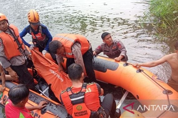 Tenggelam di Bendungan Watervang, Pelajar SMK Ditemukan Meninggal Dunia - JPNN.COM