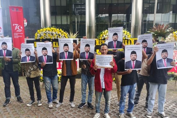 Mahasiswa Laporkan Gus Yaqut ke KPK terkait Kuota Haji 2024 - JPNN.COM