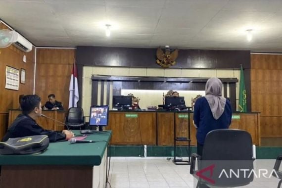 Pasutri Polisi-Jaksa Terlibat Suap Kasus Narkoba, Bripka Bayu Divonis 4 Tahun, Istri Lebih Ringan - JPNN.COM