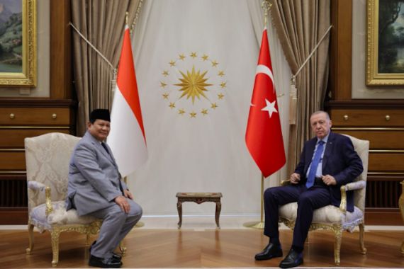 Temui Presiden Erdogan, Menhan Prabowo Bahas Kerja Sama Pertahanan RI - Turki - JPNN.COM