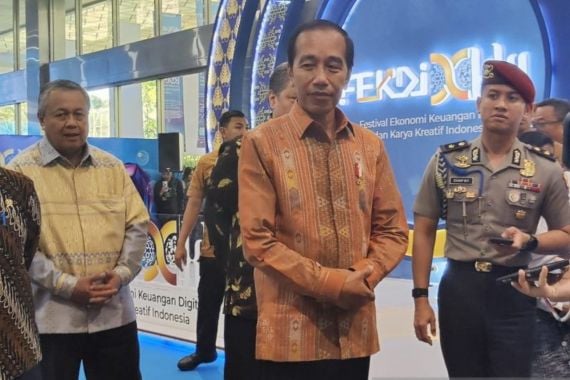 Soal Reshuffle Kabinet, Jokowi: Bisa Saja Kalau Diperlukan - JPNN.COM