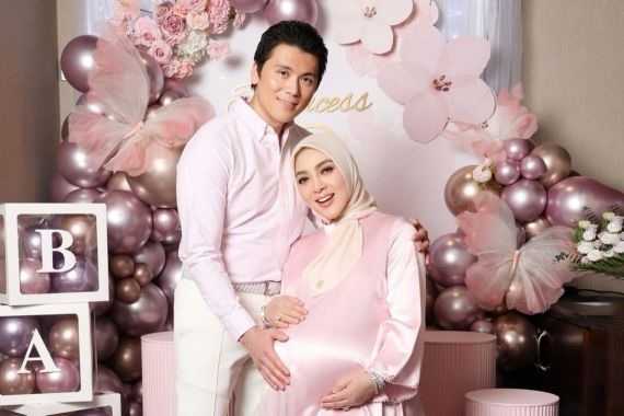 Selamat, Syahrini Melahirkan Anak Pertama di Hari Ulang Tahun - JPNN.COM