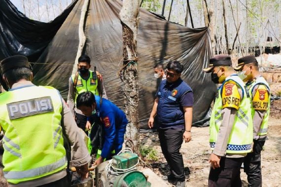 Sub Satgas Gakkum Illegal Drilling dan Illegal Refinery Tutup 93 Sumur di Muba - JPNN.COM