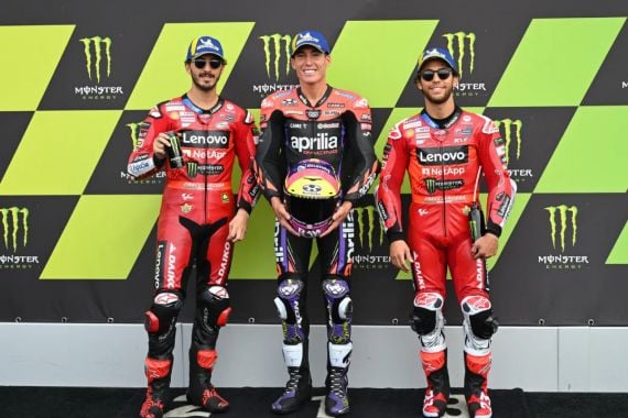 Link Live Streaming Sprint MotoGP Inggris, Cek Starting Grid - JPNN.COM