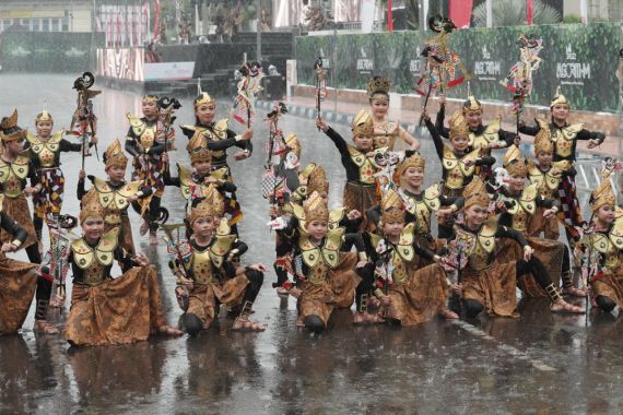 Jember Fashion Carnaval 2024 Suguhkan Penampilan Berkelas Internasional - JPNN.COM