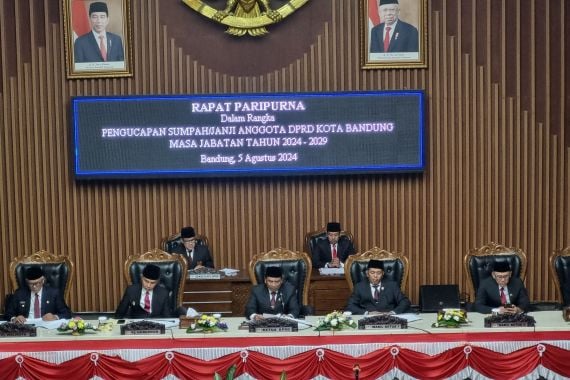 3 Tersangka Korupsi Bandung Smart City Dilantik Jadi Anggota DPRD - JPNN.COM