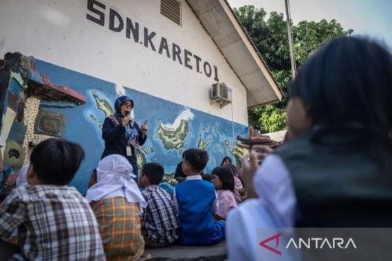 Disdik DKI Jakarta Mengupayakan 2.650 Guru Honorer Punya Peluang Berstatus KKI - JPNN.COM