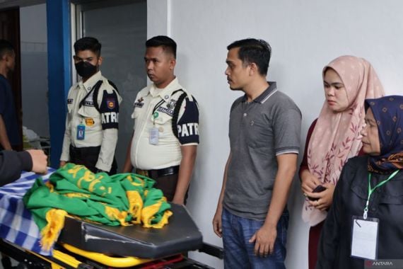 Makam Afif Maulana Dibongkar, Dokter Forensik Kumpulkan 19 Sampel untuk Autopsi Ulang - JPNN.COM