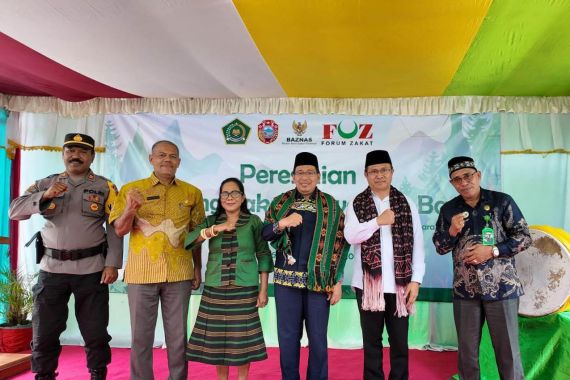 Kemenag Resmikan Kampung Zakat Reworena Barat di NTT - JPNN.COM