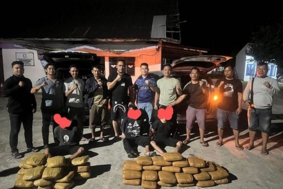 55 Kilogram Ganja Asal Panyabungan Madina Gagal Beredar di Sumbar - JPNN.COM