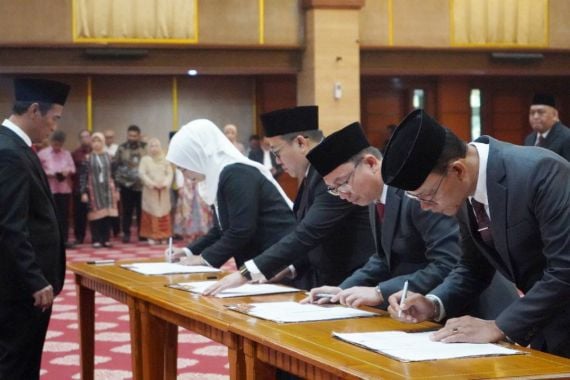 Mentan Lantik 8 Pimpinan Tinggi Madya Kementan, Ini Nama-Namanya - JPNN.COM