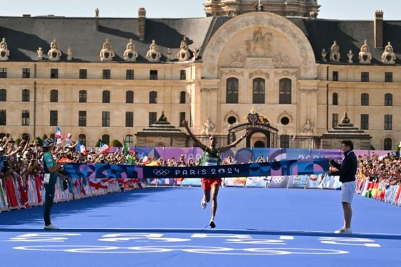 Olimpiade Paris 2024: Tola Pecahkan Rekor Lari Maraton Putra, 2 Jam 6 Menit 26 Detik - JPNN.COM