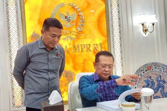 Bamsoet Dorong Revisi UU Darurat untuk Mengatur Kepemilikan Senjata Api - JPNN.COM