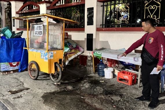 Sesama Jukir Saling Bacok di Pekanbaru, Korban dan Pelaku Dilarikan ke Rumah Sakit - JPNN.COM