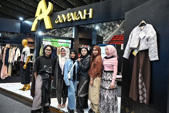 Para Desainer Binaan AMANAH Bangga Harumkan Aceh Lewat Karya Fashion di Muffest - JPNN.COM