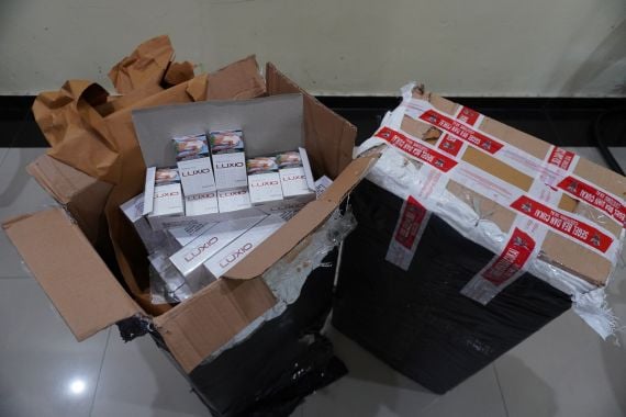 Tegas, Bea Cukai Jember Gagalkan Peredaran 22 Ribu Batang Rokok Ilegal di Mumbulsari - JPNN.COM