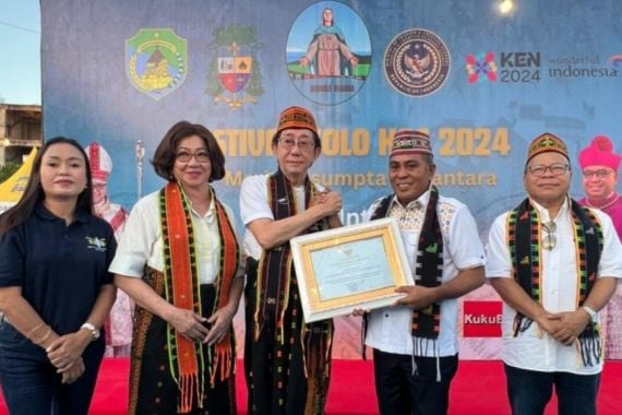 Ikut Majukan Pariwisata Labuan Bajo, Kuku Bima Raih Penghargaan dari Pemkab Manggarai Barat - JPNN.COM