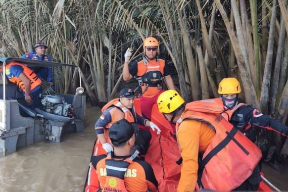 Korban Keempat Jembatan Ambruk di Lalan Ditemukan Sejauh 3 Km dari TKP - JPNN.COM