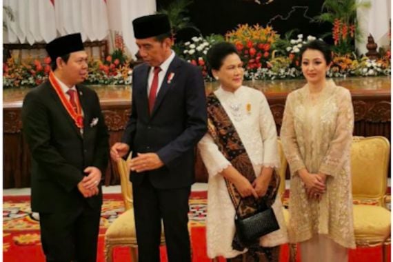 Sultan Terima Penghargaan Bintang Mahaputera Nararya dari Presiden Jokowi - JPNN.COM