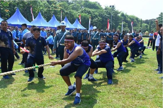 TNI AL Semarakkan Peringatan HUT ke-79 RI dengan Menggelar Perlombaan - JPNN.COM