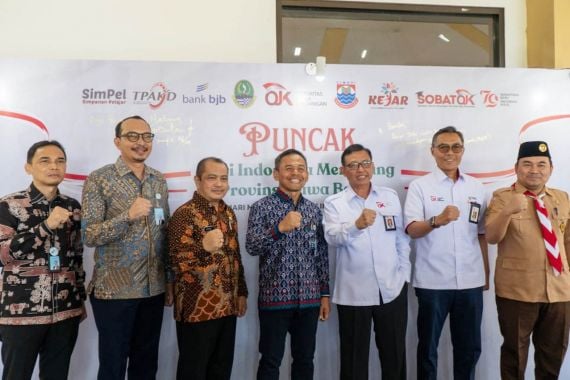 bank bjb Tumbuhkan Budaya Menabung Melalui Program KEJAR - JPNN.COM