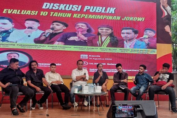 Diskusi 10 Tahun Kepemimpinan Jokowi, Demokrasi Sedang Tak Baik-baik Saja - JPNN.COM