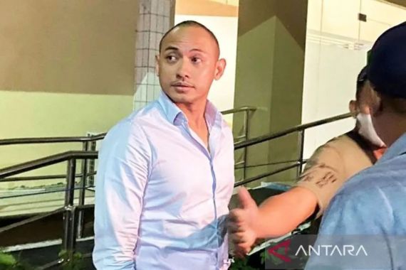 Tiko Aryawardhana Akan Kembali Diperiksa Terkait Kasus Penggelapan Rp 6,9 Miliar - JPNN.COM