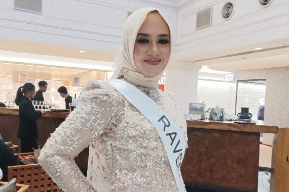 Ravena Wulandari Curi Perhatian di ajang Miss Universe Indonesia 2024 - JPNN.COM