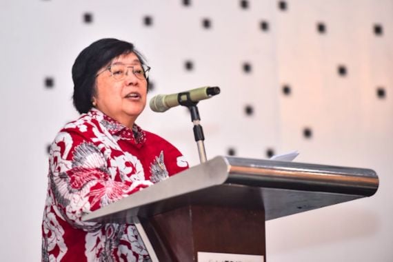 Menteri LHK Siti Nurbaya: Kepala Daerah Harus Perkuat Pemahaman Tata Kelola Karbon - JPNN.COM