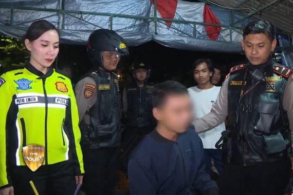 Viral Polwan Brigadir Putri Cikita Disorot Masalah Sopan Santun, Divhumas Polri Bereaksi - JPNN.COM